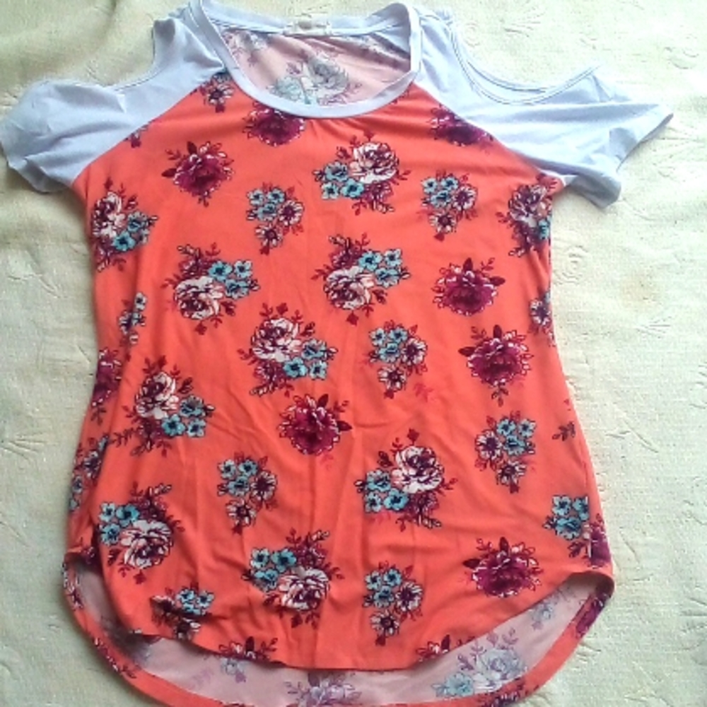 Flowery shirt